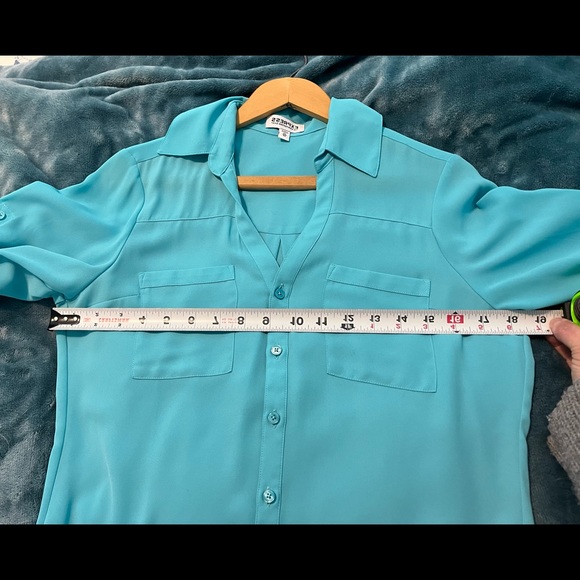 Express gorgeous blue long sleeve portofino shirt. Size XS - Picture 6 of 6